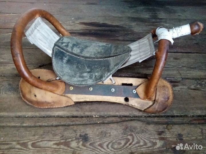 Седло для лошади