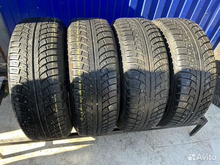 Gislaved Nord Frost 5 215/65 R16