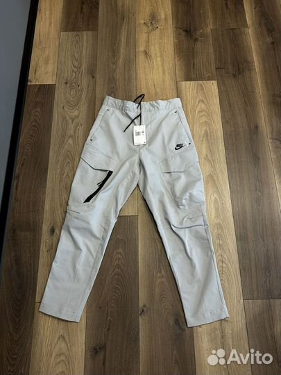 Штаны nike sportswear tech essentials