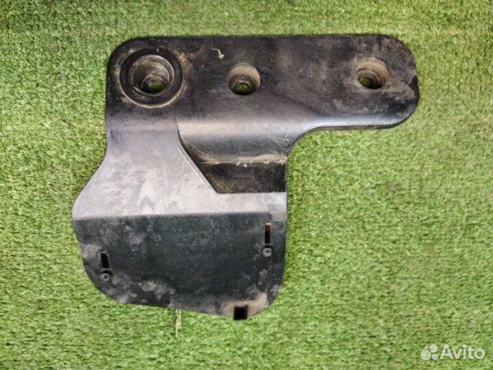 Кронштейн Renault Duster F4RA400 2013