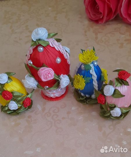Пасхальное сувенирное яйцо из атласной ленты