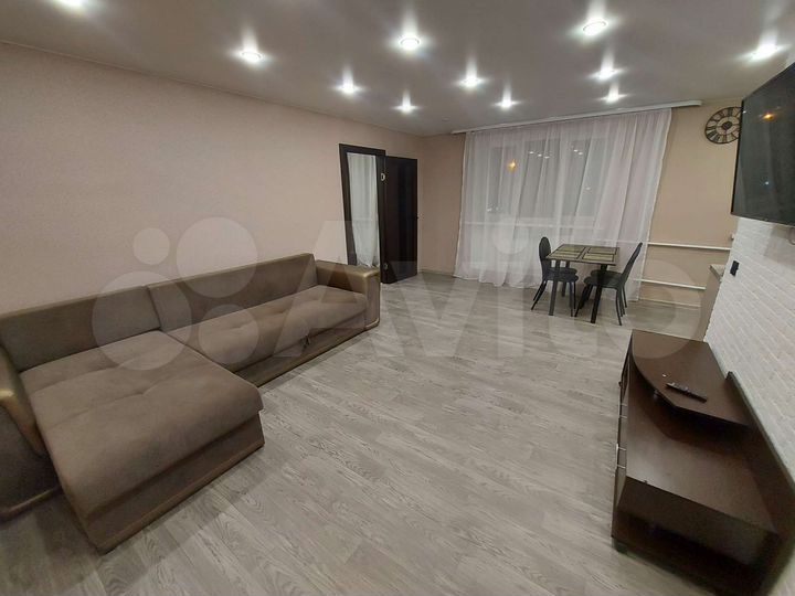 1-к. квартира, 52 м², 2/5 эт.