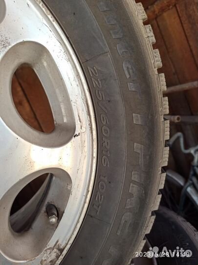 Hankook Winter I'Pike 225/60 R16