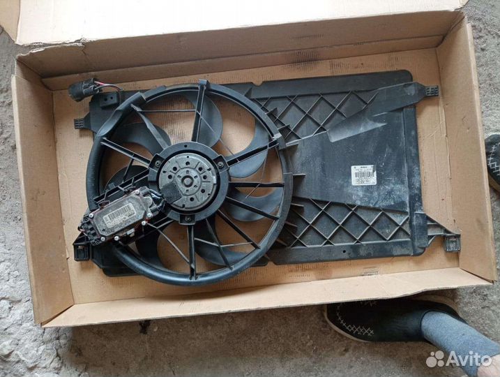 Вентилятор бу с диффузором в сборе Ford focus2