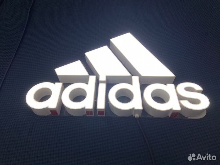 Светодиодная вывеска Adidas