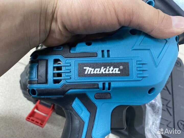 Сабельная пила makita