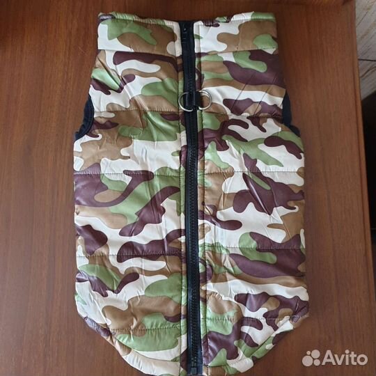 Продам жилетку для собаки