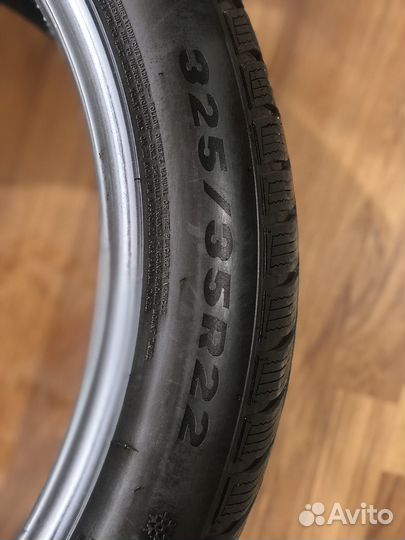 Gripmax SureGrip eWinter 285/40 R22 и 325/35 R22