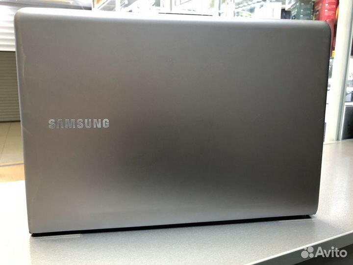 Samsung np530u3b
