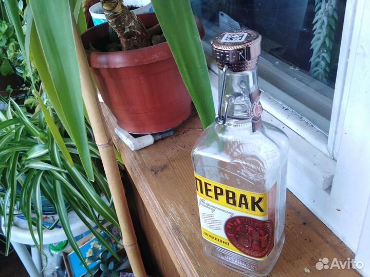 Бутылка с пробкой
