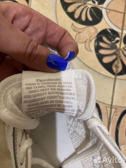 Спортивный костюм reebok и кроссовок рибок