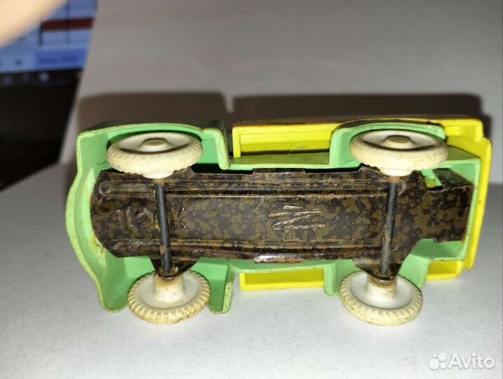 Игрушечный бензовоз СССР