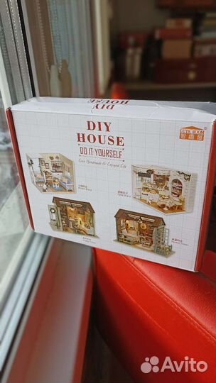 Подарочный Кукольный домик с мебелью новый