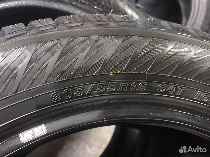 Yokohama IceGuard Stud IG65 205/55 R16