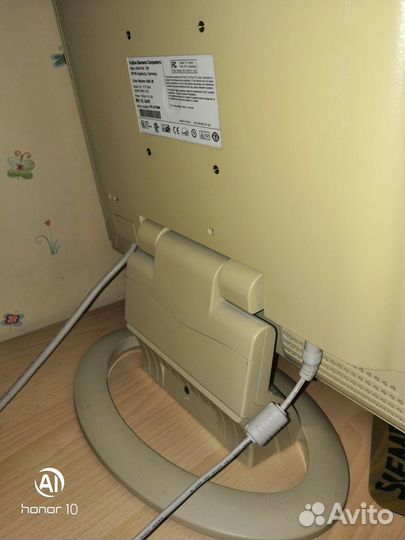Монитор для компьютера Fujitsu-Siemens
