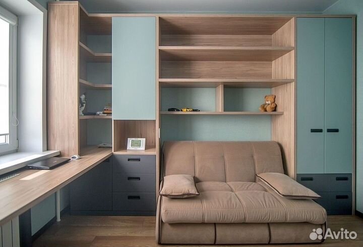 Рабочая зона у окна