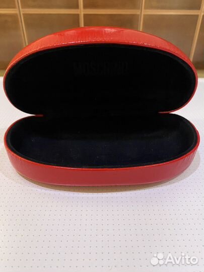 Moschino футляр для очков