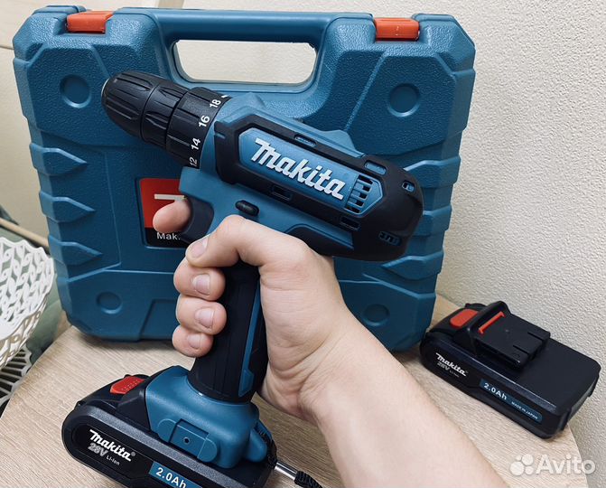 Шуруповерт Makita 18Вт (новый)