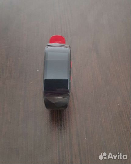 Фитнес-браслет Samsung Gear Fit 2 Pro