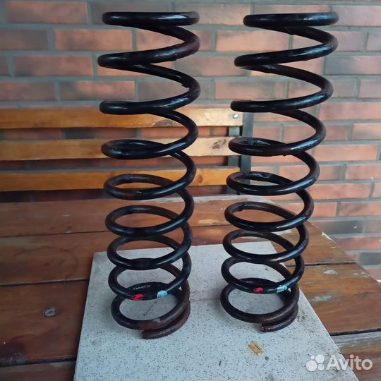 Пружины задние Mitsubishi Lancer 9