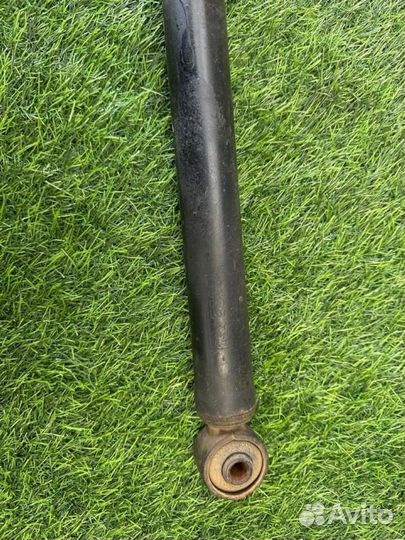 Амортизатор задний левый Suzuki Escudo/Grand