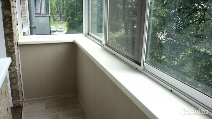 Остекление балкона - московская планировка