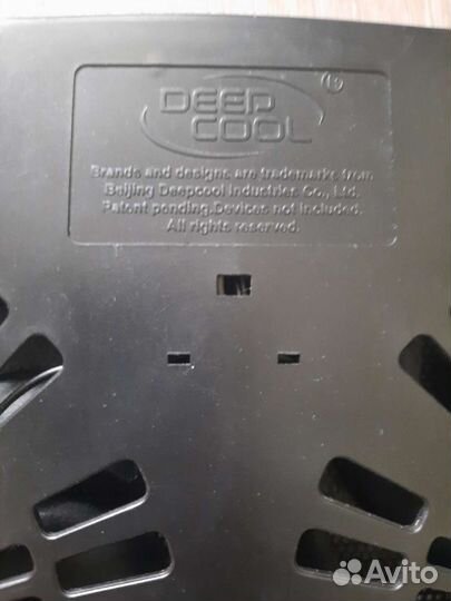 Охлаждающая подставка для ноутбука