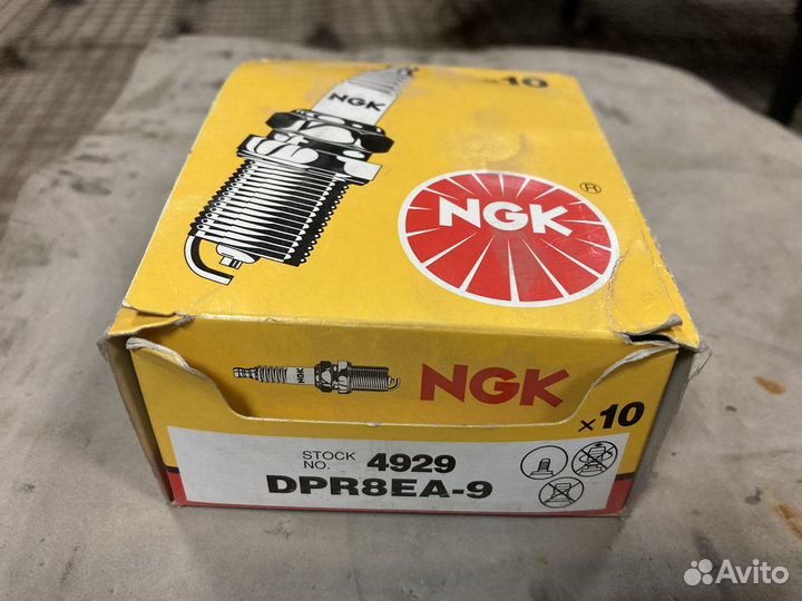 Свеча зажигания NGK dpr8ea-9, N 4929 новая 3шт