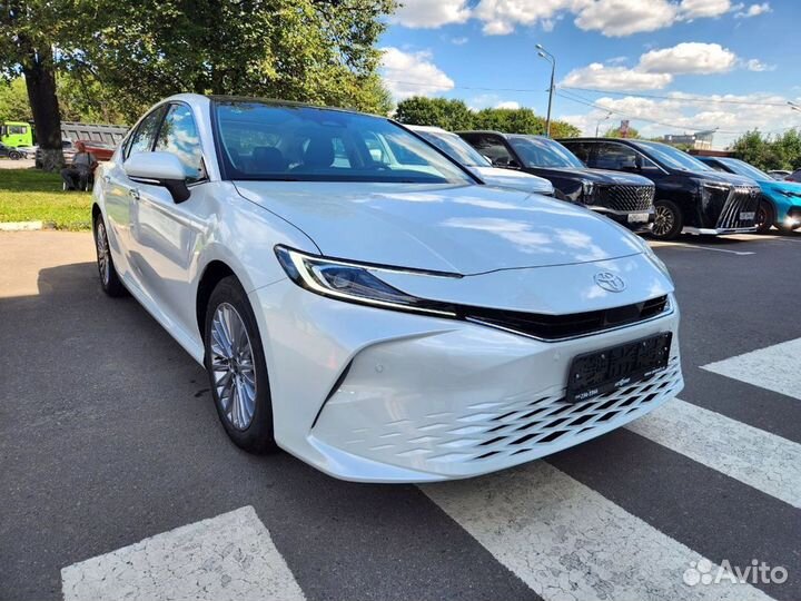 Toyota Camry 2.0 CVT, 2024