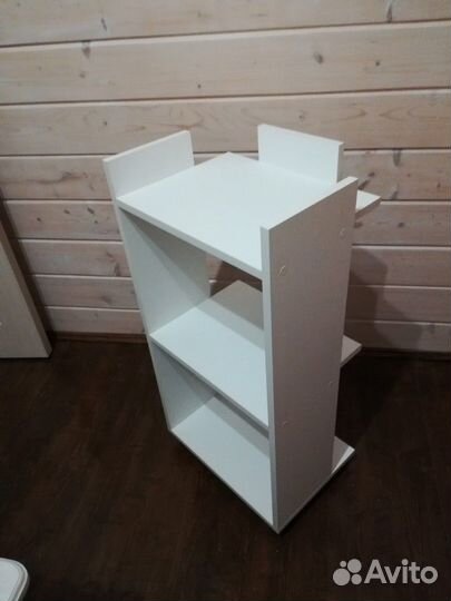 Тумбочка лэшмейкеров (косметологическая)