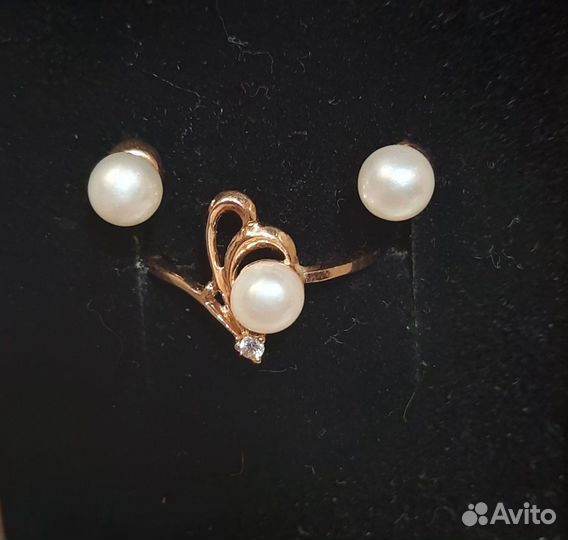 Золото кольцо и серьги 585пр весом 3гр жемчуг