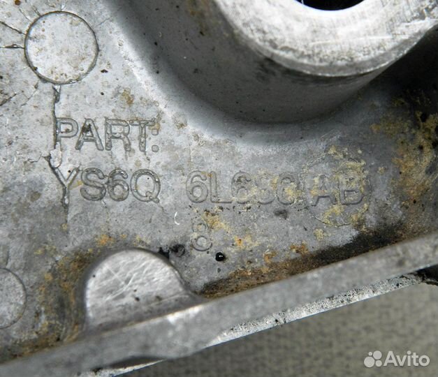 Радиатор масляный в сборе Ford Fiesta 4 1.8TD