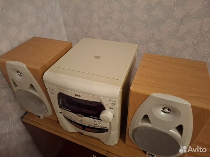 Музыкальный центр