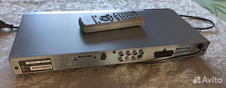DVD плеер Samsung P-142