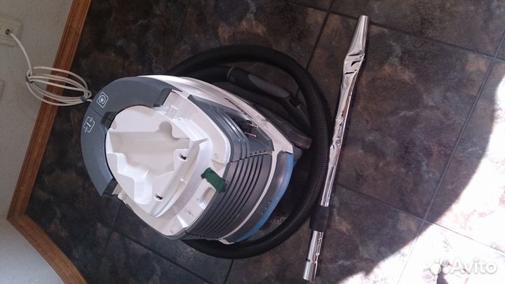 Продам пылесос karcher с водной фильтрацией Medicl