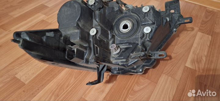 Фары передние Nissan Patrol