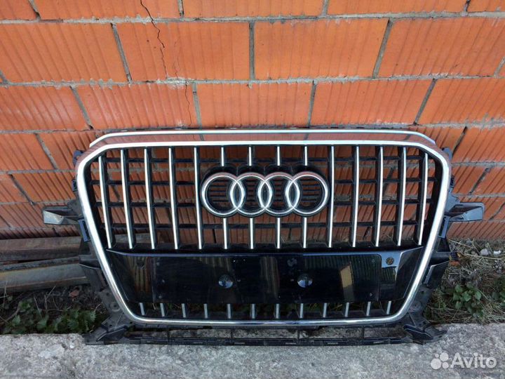 Решетка радиатора Audi Q5
