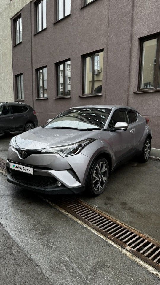 Toyota C-HR: фото владельца