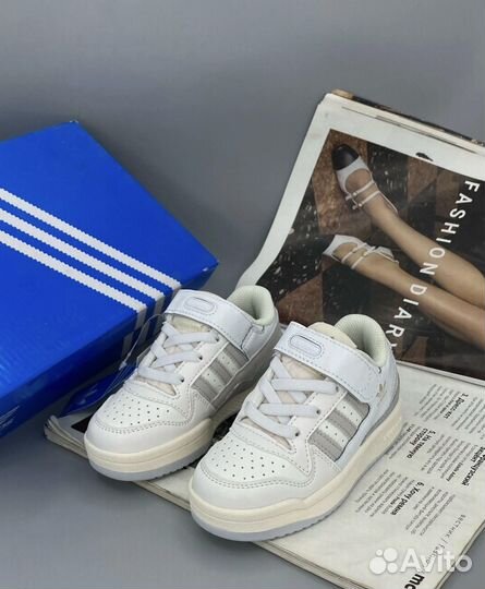 Кроссовки детские