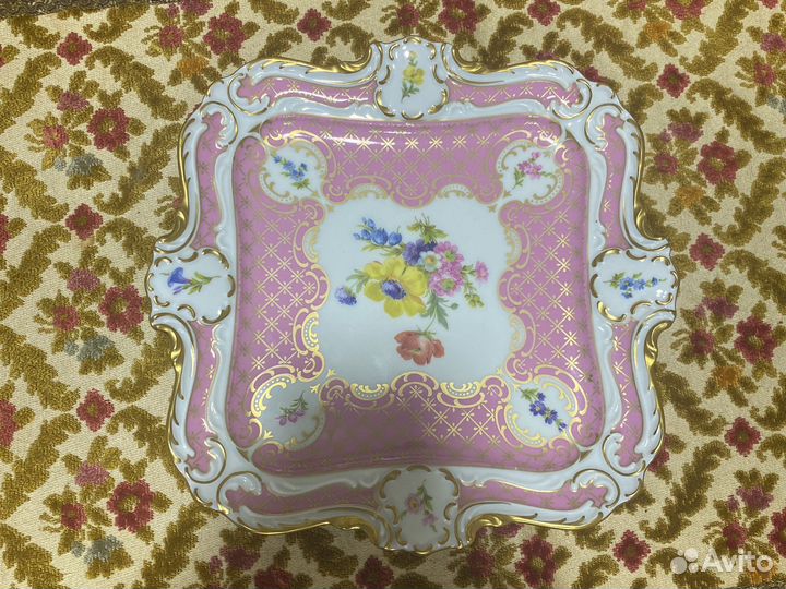 Антикварная тарелка