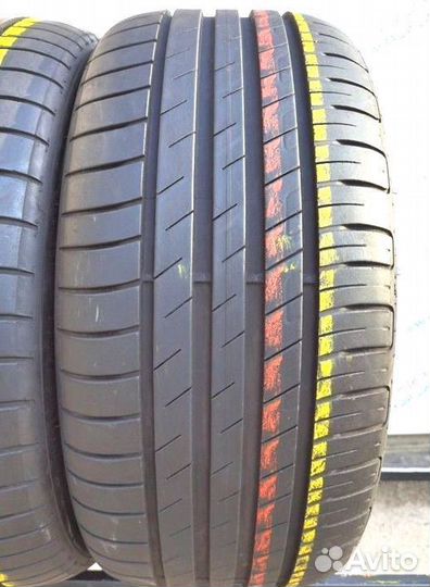 Goodyear EfficientGrip Performance 225/40 R18 92W