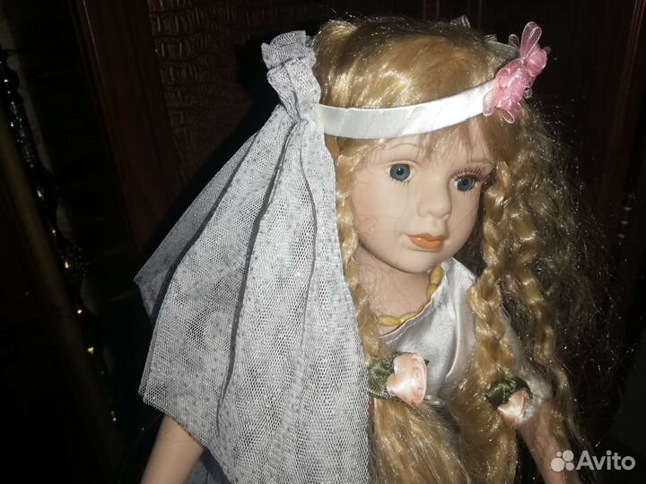 Куклы фарфоровые коллекционые