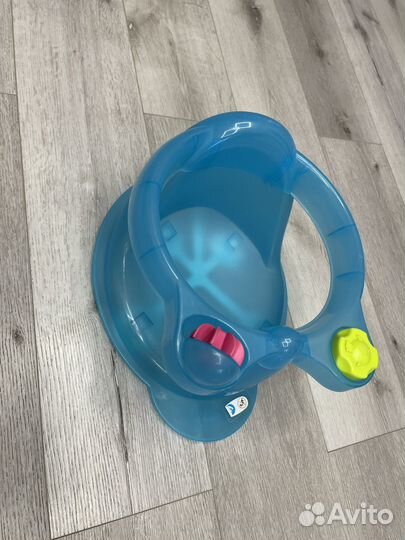 Стульчик, гамак и круг для купания