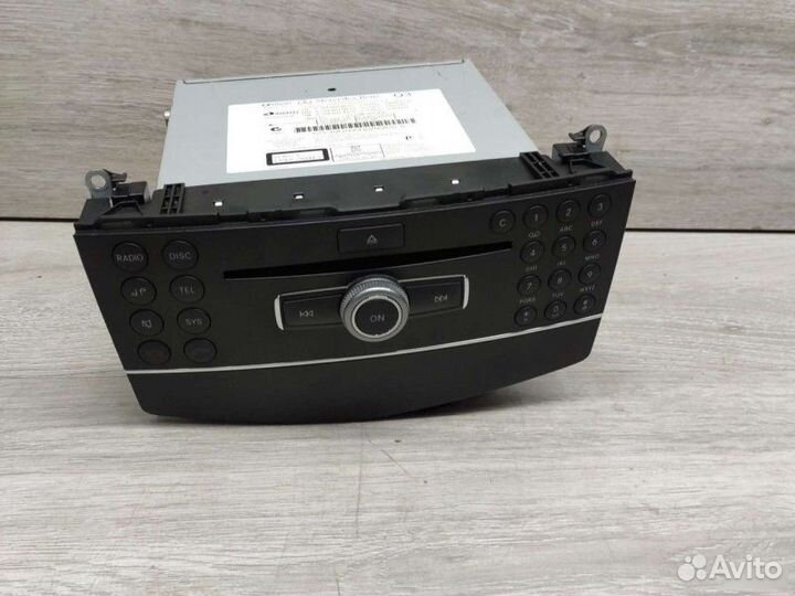 Магнитола Mercedes C W204