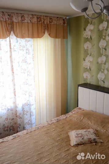 Шторы и покрывало бу