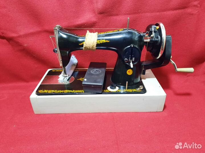 Швейная машина Подольск 2м