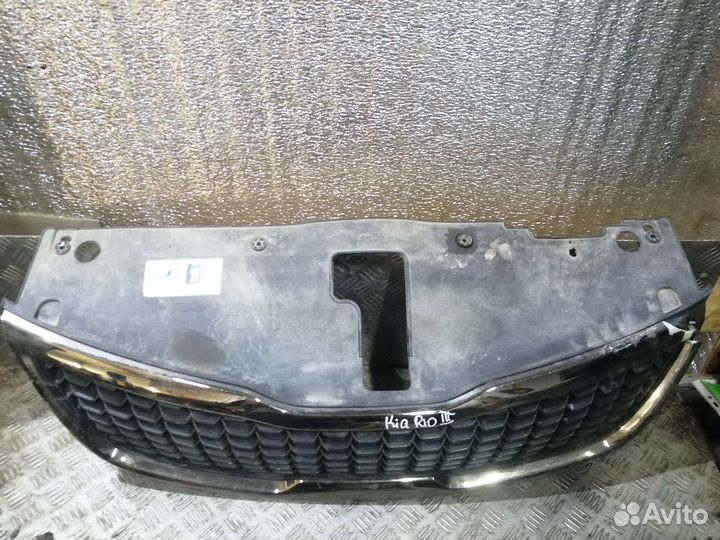 Решётка радиатора Kia Rio 3 рестайл 2015