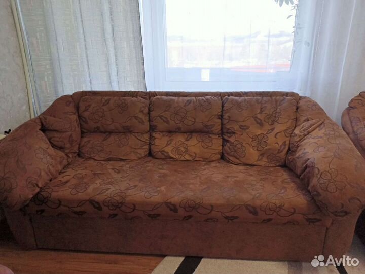 Диван и два кресла