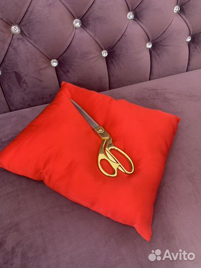 Ковровая дорожка красная