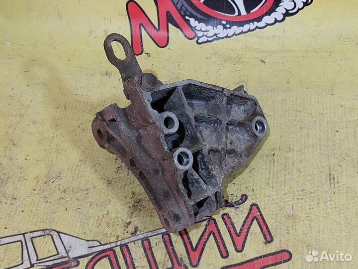 Кронштейн двигателя задний Ваз LADA 2112 хэтчбек